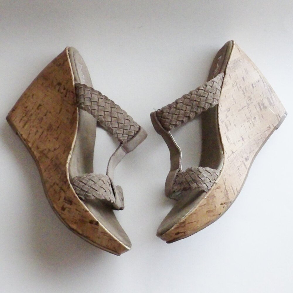 Mia Boho Suede Leather T-Strap Cork Heel High Wedge Sandals Size 9 Taupe